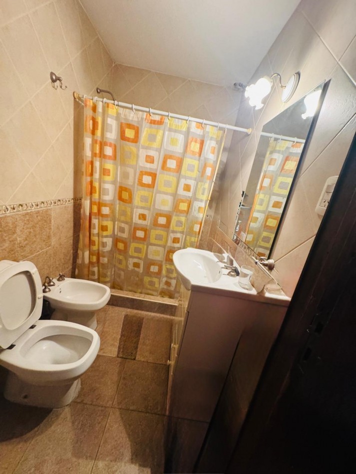 CASA DE ESTILO EN BARRIO CONSTITUYENTES - SANTA FE CAPITAL