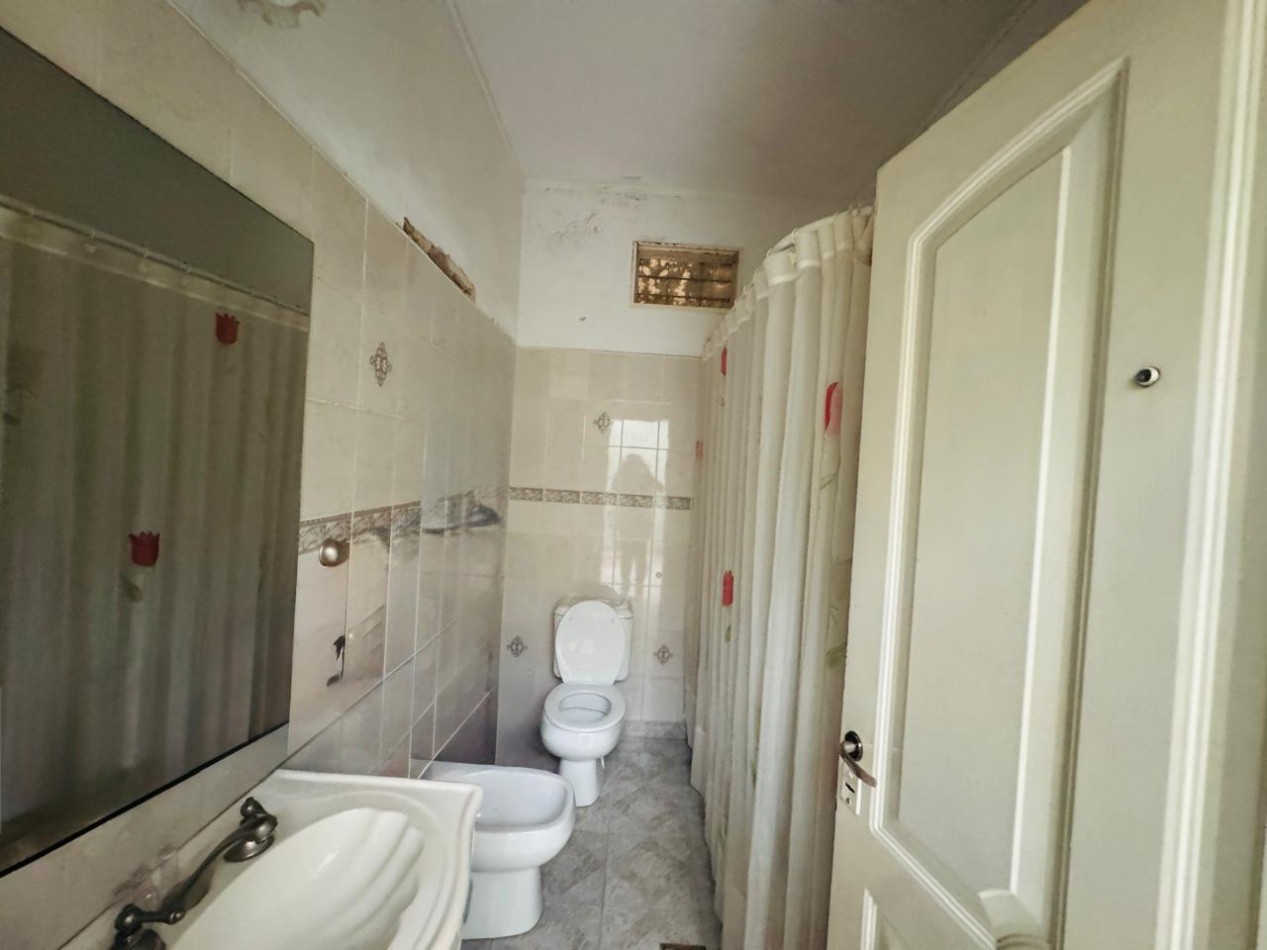 CASA DE ESTILO EN BARRIO CONSTITUYENTES - SANTA FE CAPITAL