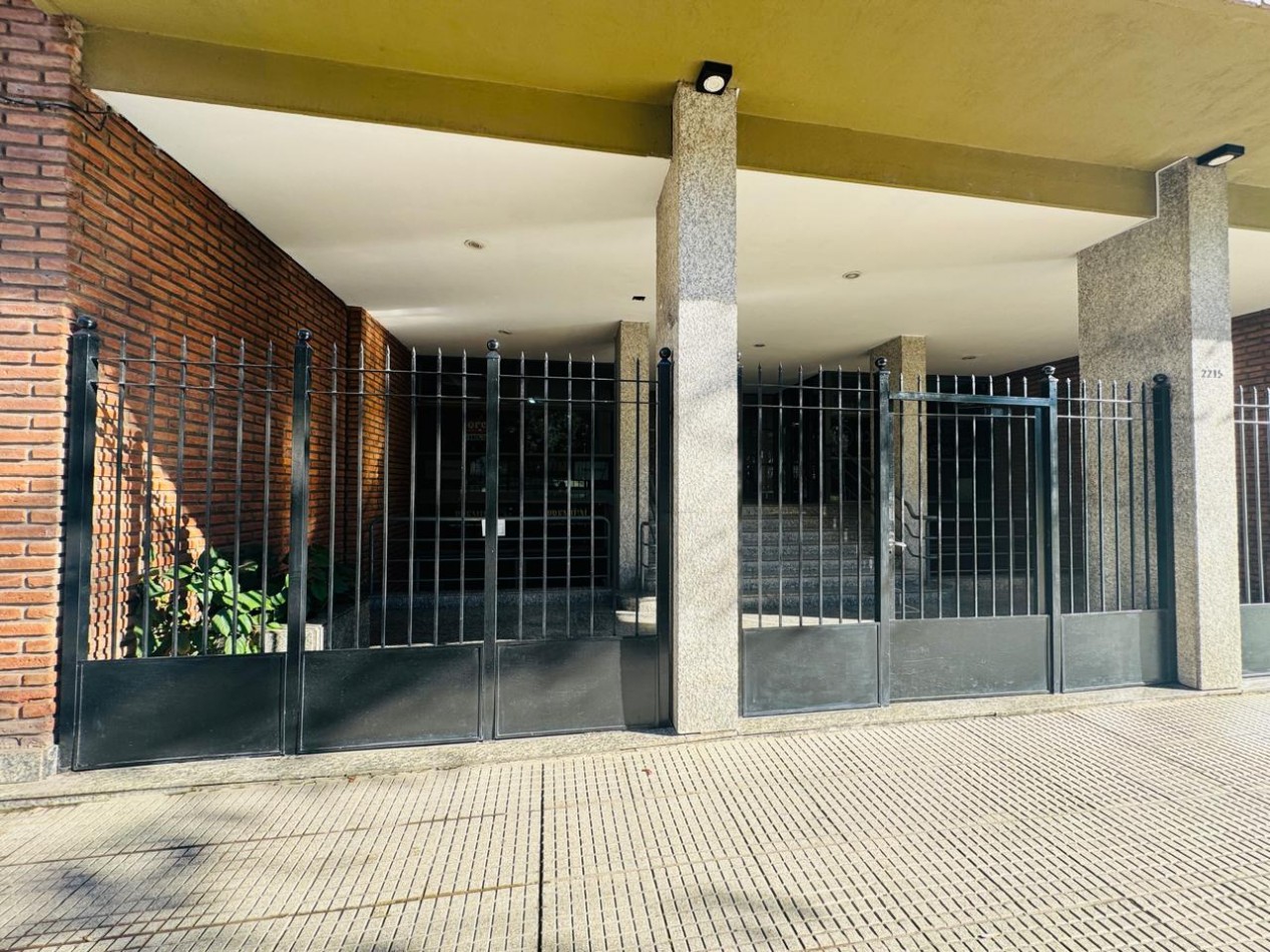 LOCAL COMERCIAL EN PLENO CENTRO FRENTE A LA PLAZA DEL SOLDADO