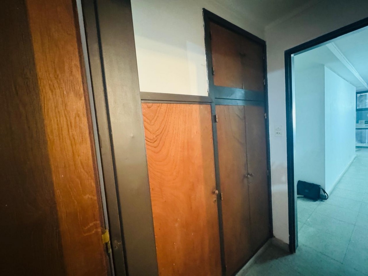 LOCAL COMERCIAL EN PLENO CENTRO FRENTE A LA PLAZA DEL SOLDADO