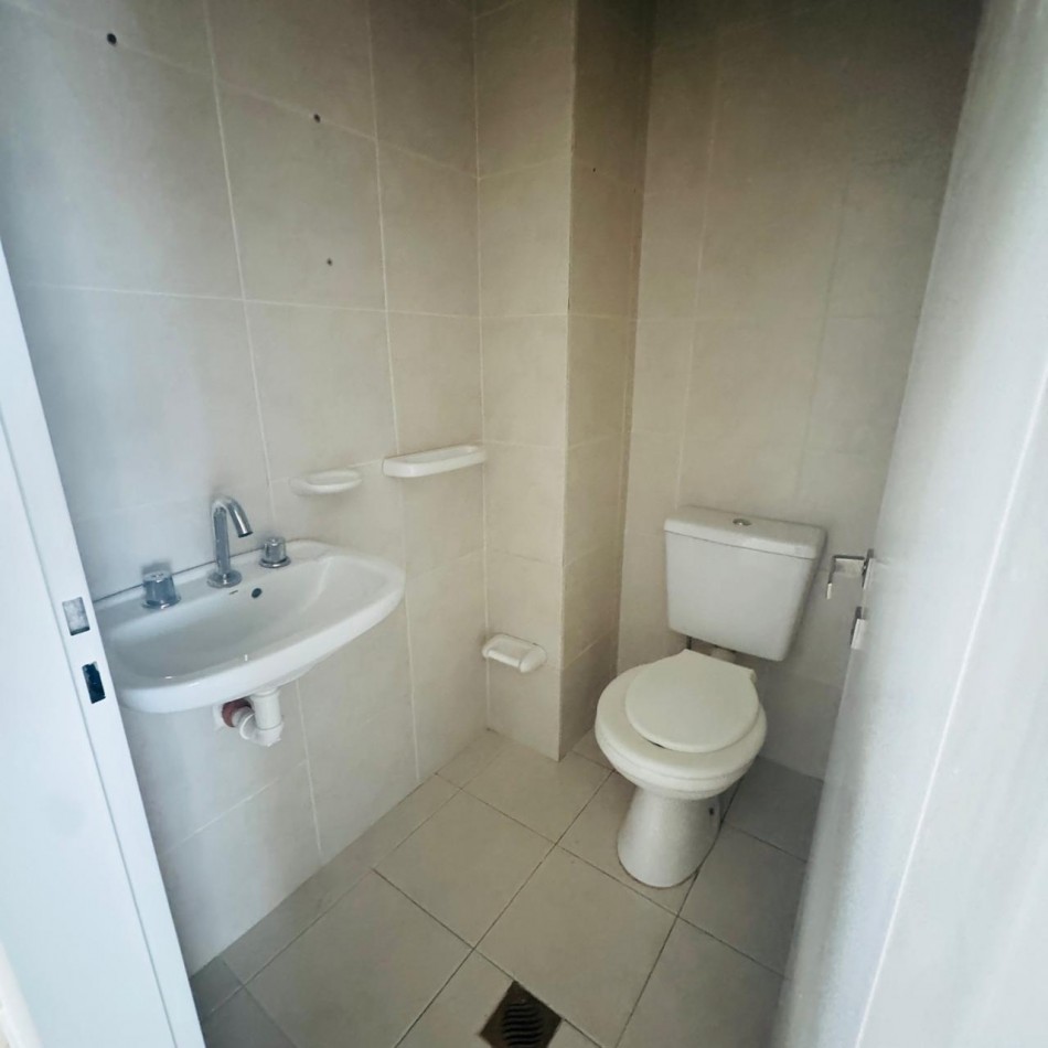 VENTA DEPARTAMENTO CON COCHERA EN ZONA CENTRO