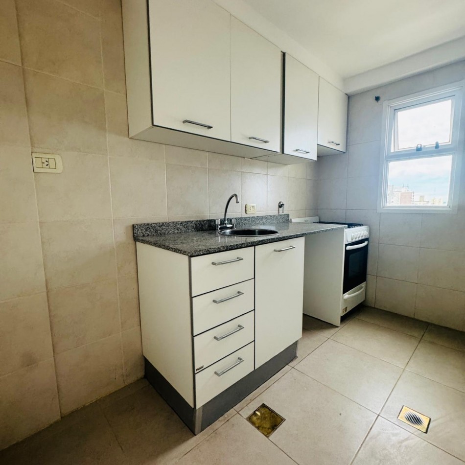 VENTA DEPARTAMENTO CON COCHERA EN ZONA CENTRO