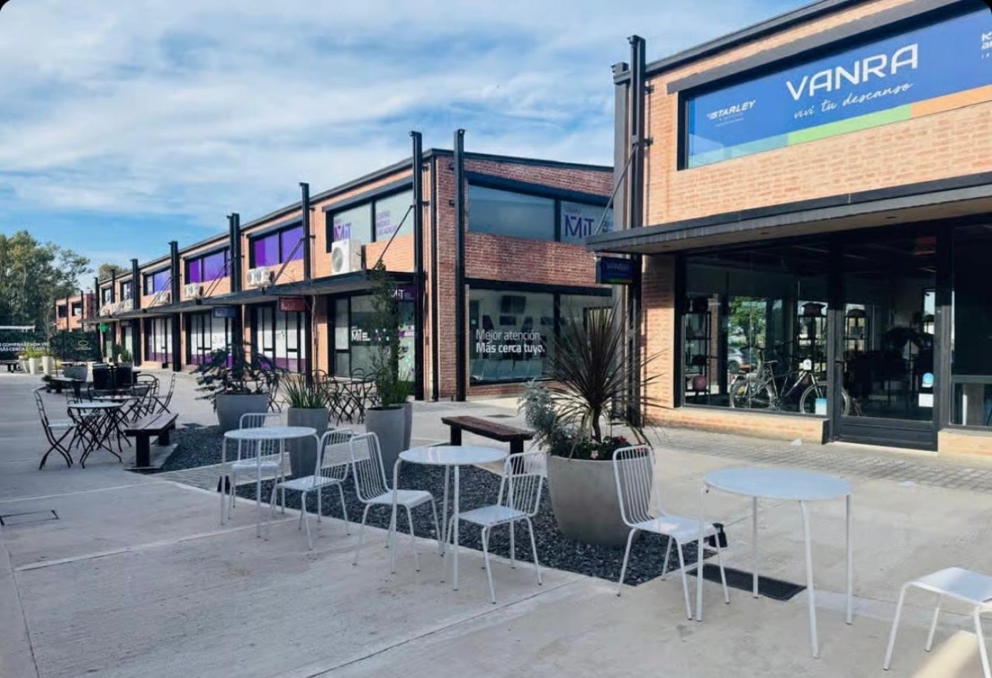 LOCAL COMERCIAL EL LAS ACACIAS - ZONA COUNTRIES - CON RENTA 