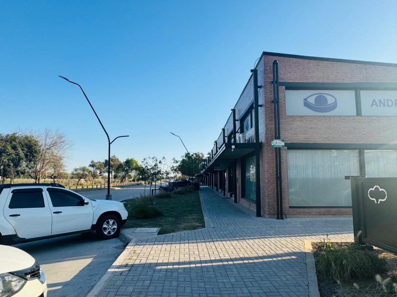 LOCAL COMERCIAL EL LAS ACACIAS - ZONA COUNTRIES - CON RENTA 