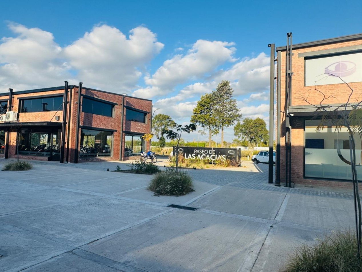 LOCAL COMERCIAL EL LAS ACACIAS - ZONA COUNTRIES - CON RENTA 